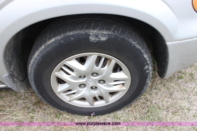 image for item L9621 2001 Dodge Grand Caravan Sport mini van
