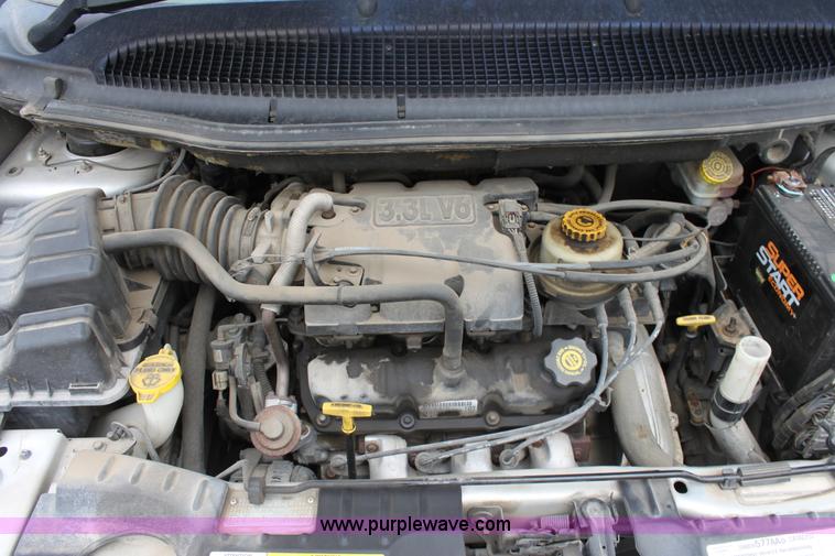 image for item L9621 2001 Dodge Grand Caravan Sport mini van