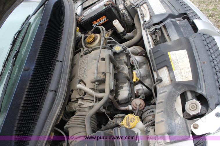 image for item L9621 2001 Dodge Grand Caravan Sport mini van