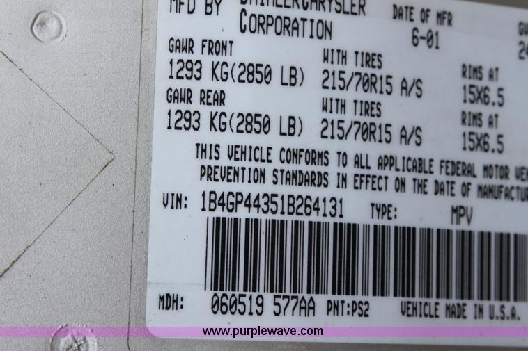 image for item L9621 2001 Dodge Grand Caravan Sport mini van