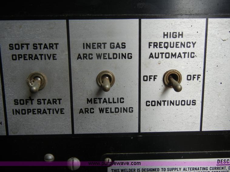 image for item S9376 P&H AC/DC arc welder