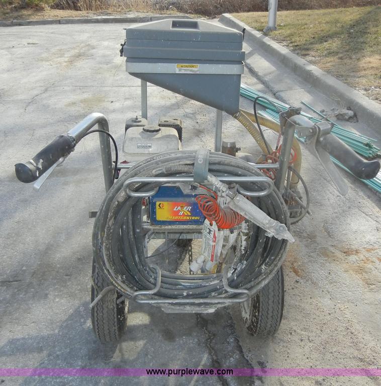 image for item U9876 2001 Graco Line Lazer II