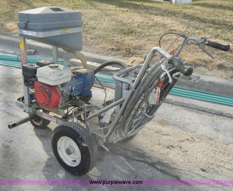 image for item U9876 2001 Graco Line Lazer II