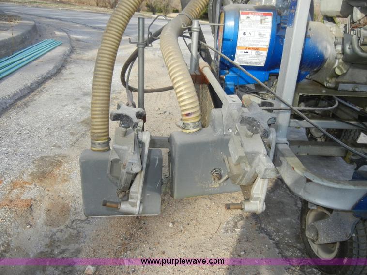 image for item U9876 2001 Graco Line Lazer II