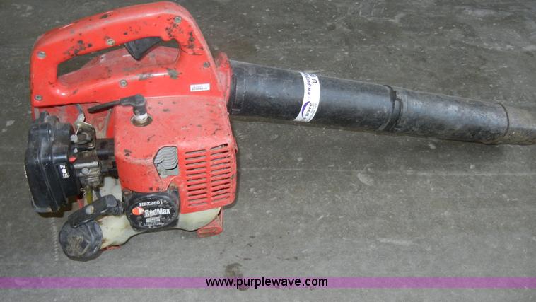 image for item U9877 Assorted lawn equipment