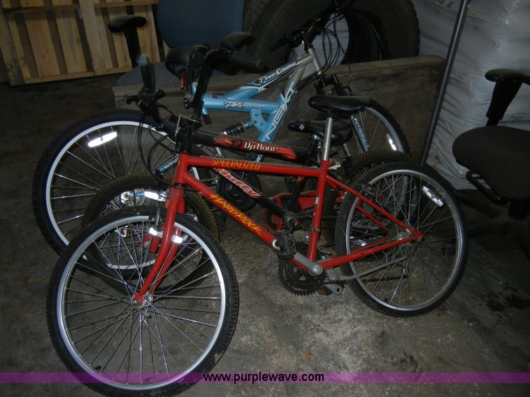 image for item U9878 Approximately 19 assorted bicycles