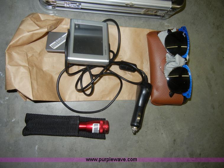 image for item U9880 Assorted items