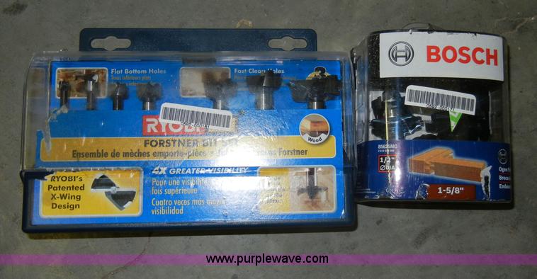 image for item U9881 Assorted tools