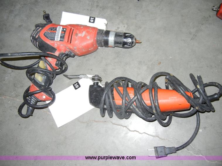 image for item U9881 Assorted tools