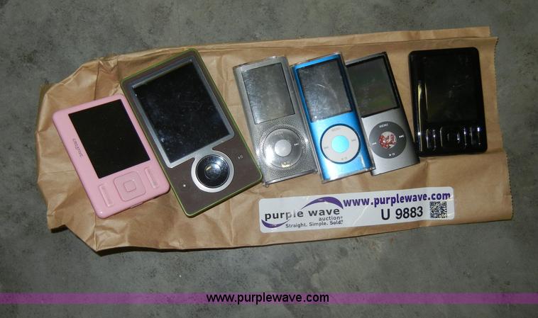image for item U9883 (6) assorted iPods