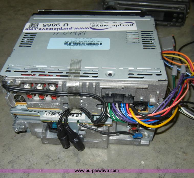 image for item U9885 (7) assorted stereo units