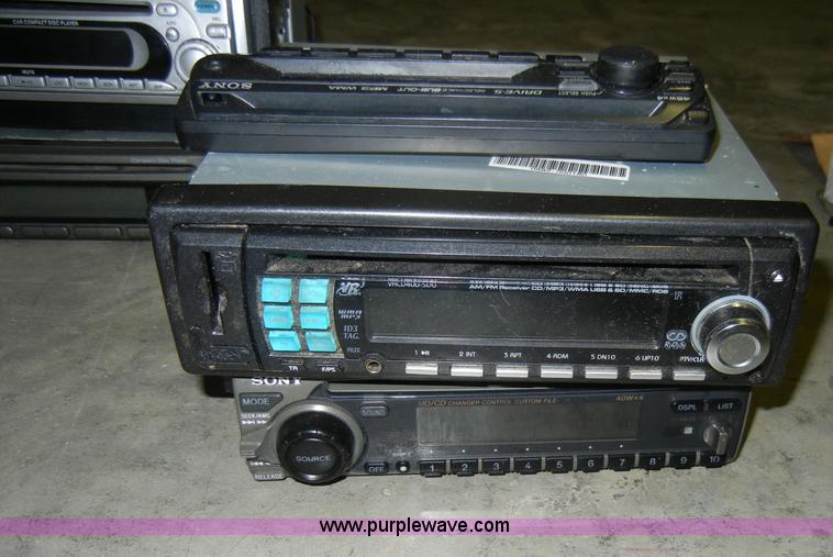 image for item U9885 (7) assorted stereo units