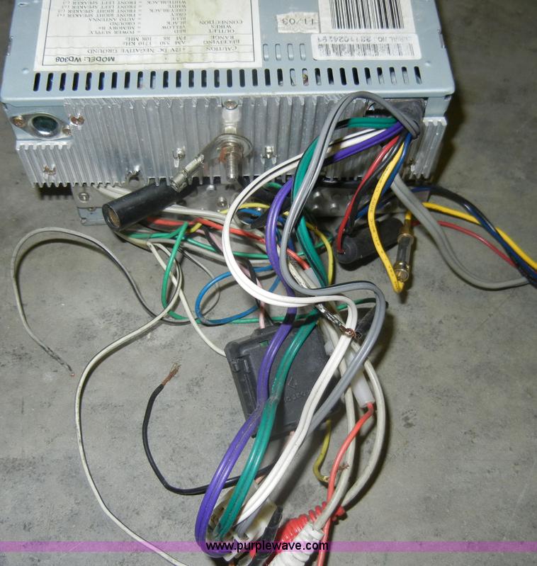 image for item U9885 (7) assorted stereo units