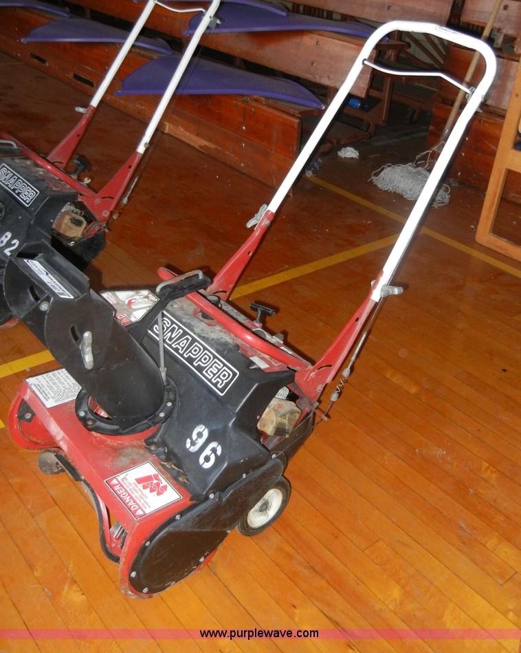 image for item U9957 Snapper 3201 20" snow blower