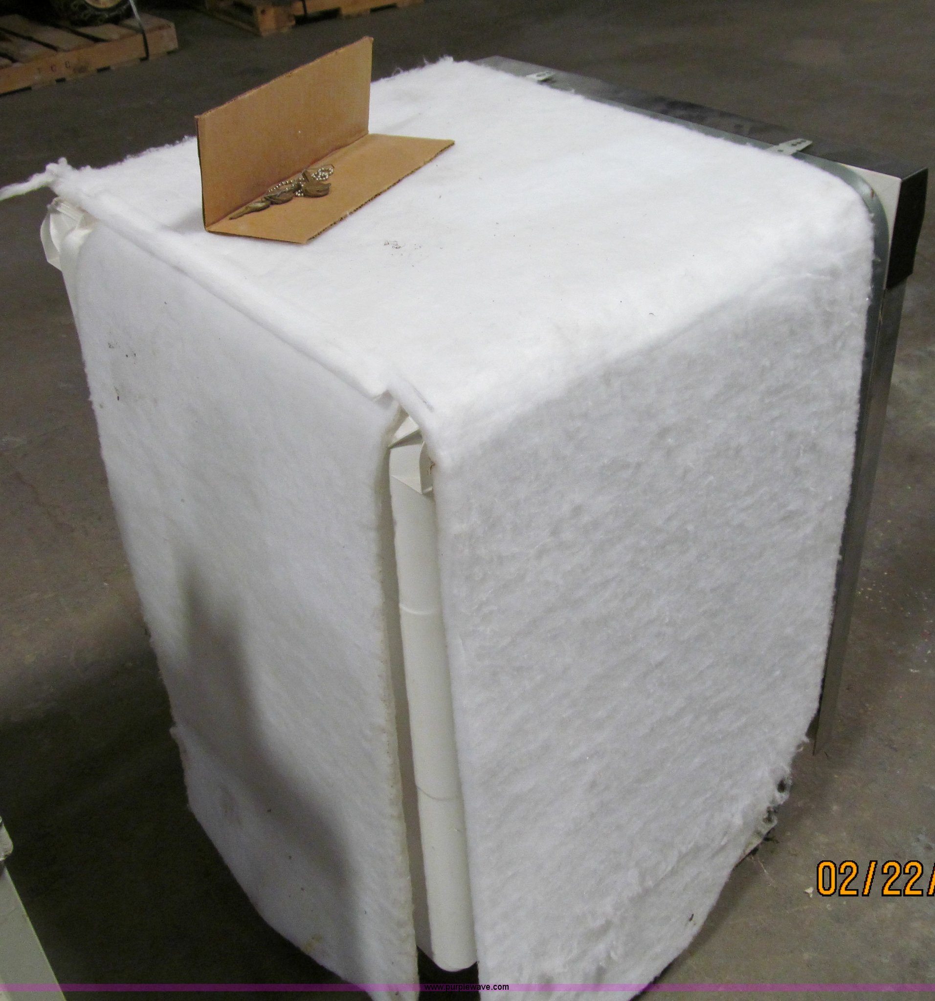 Whirlpool Gold Quiet Partner III dish washer in Des Moines, IA Item A8124 sold Purple Wave