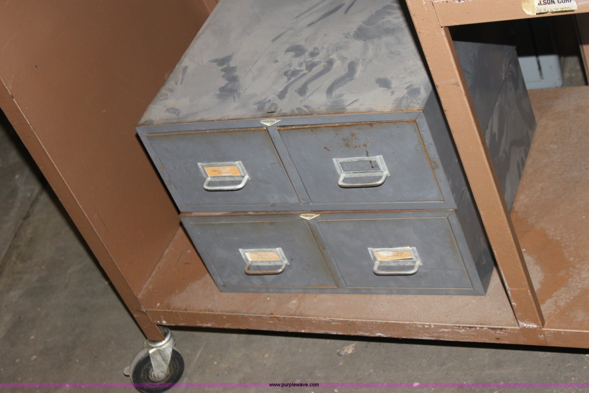 Assorted office furniture in Hutchinson, KS Item D9158 sold Purple Wave