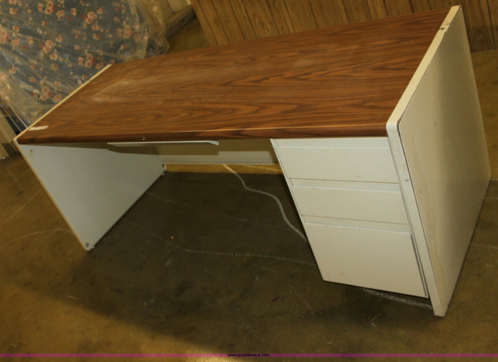 Metal and laminate desk in Hutchinson, KS Item L9591 sold Purple Wave