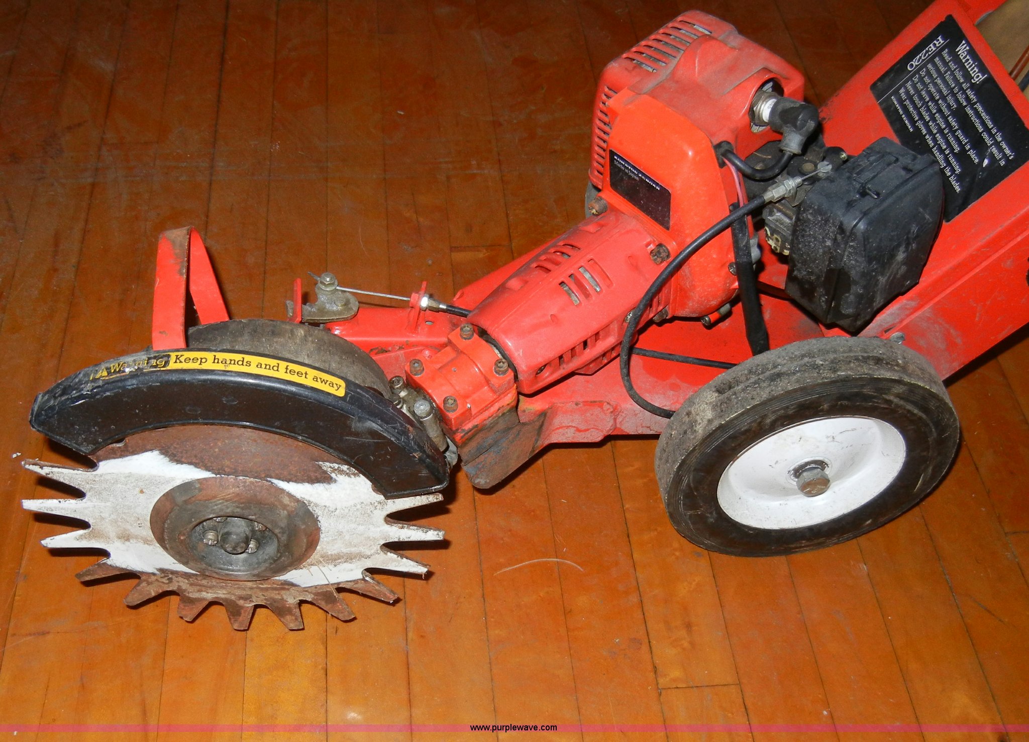 Red Max RE220 reciprocating edger in Salina, KS Item U9960 sold