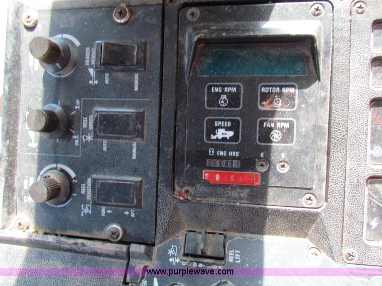 image for item A3593 1986 Case IH 1680 combine