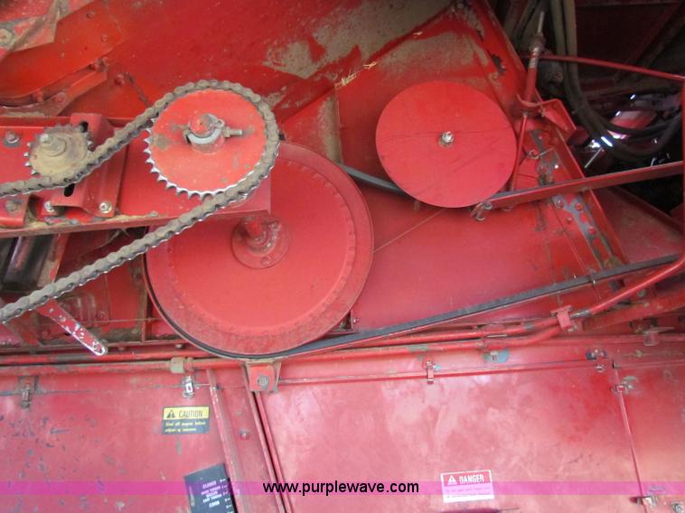 image for item A3593 1986 Case IH 1680 combine