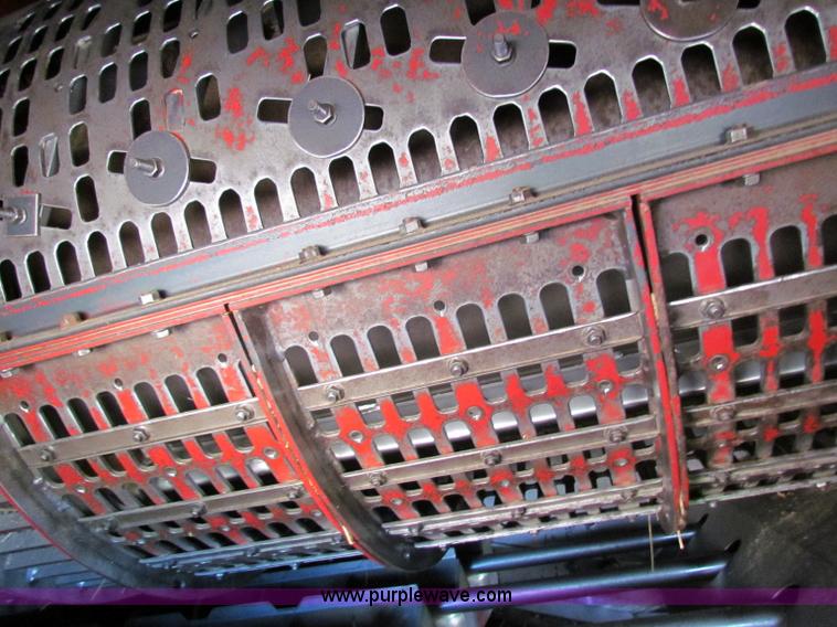 image for item A3593 1986 Case IH 1680 combine