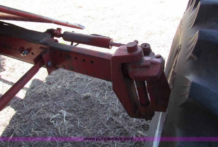 image for item A3593 1986 Case IH 1680 combine