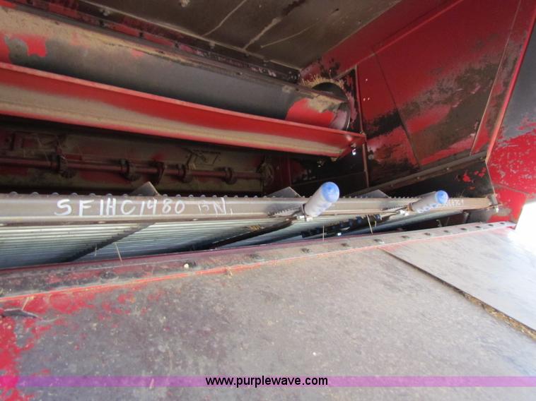 image for item A3593 1986 Case IH 1680 combine