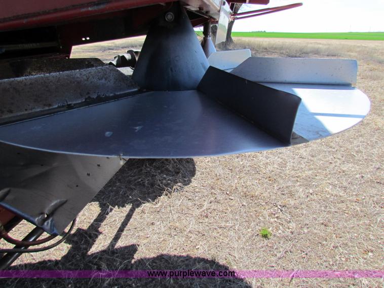 image for item A3593 1986 Case IH 1680 combine