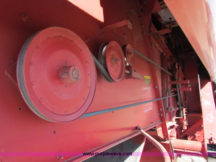 image for item A3593 1986 Case IH 1680 combine