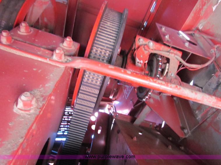 image for item A3593 1986 Case IH 1680 combine