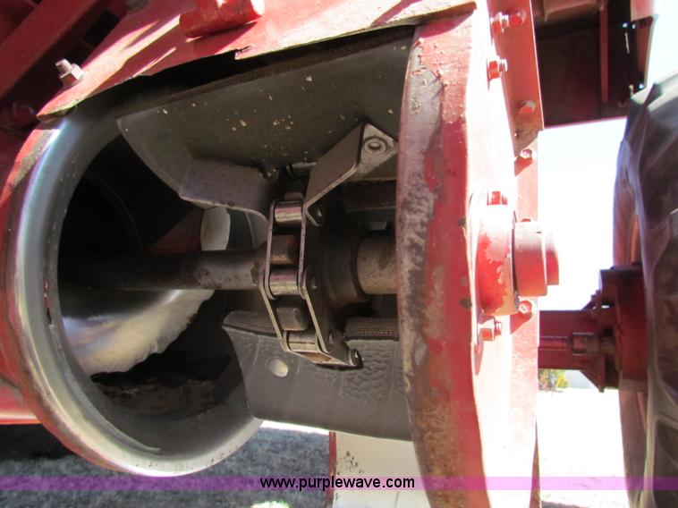 image for item A3593 1986 Case IH 1680 combine