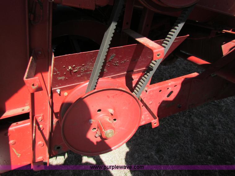 image for item A3593 1986 Case IH 1680 combine