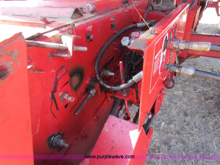 image for item A3593 1986 Case IH 1680 combine