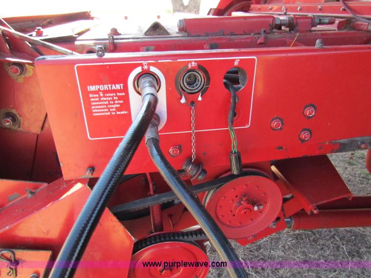 image for item A3593 1986 Case IH 1680 combine