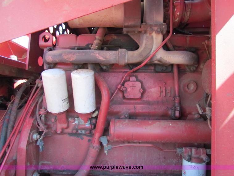 image for item A3593 1986 Case IH 1680 combine