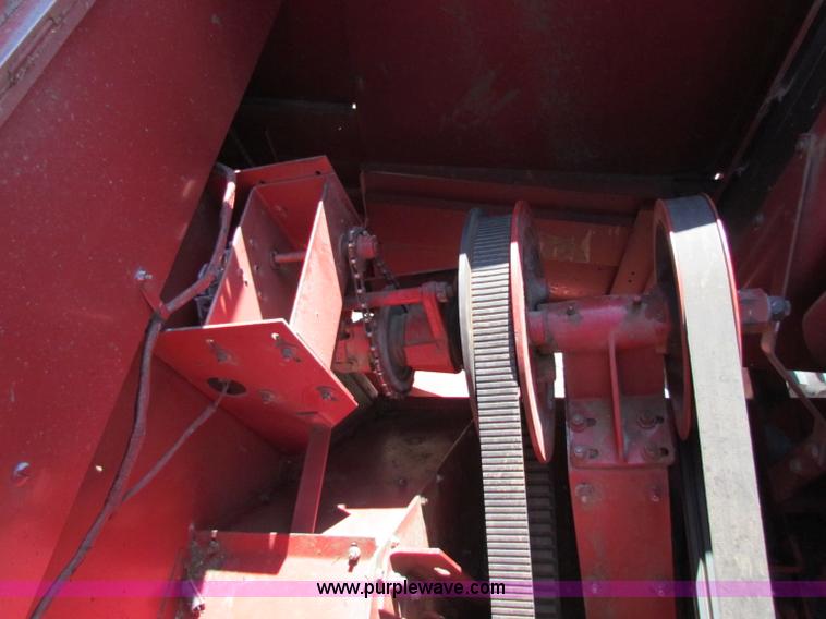image for item A3593 1986 Case IH 1680 combine