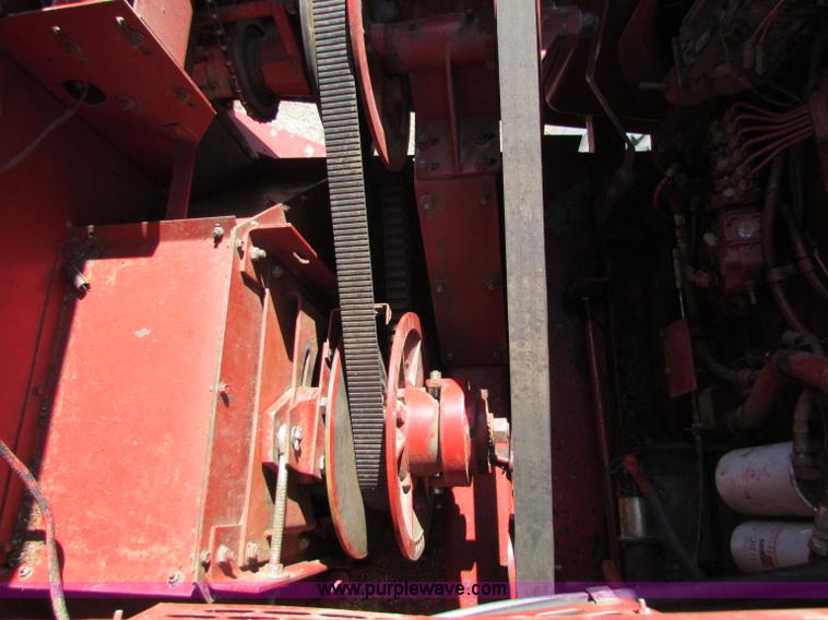 image for item A3593 1986 Case IH 1680 combine