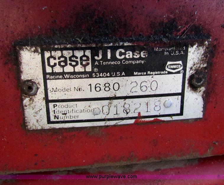 image for item A3593 1986 Case IH 1680 combine