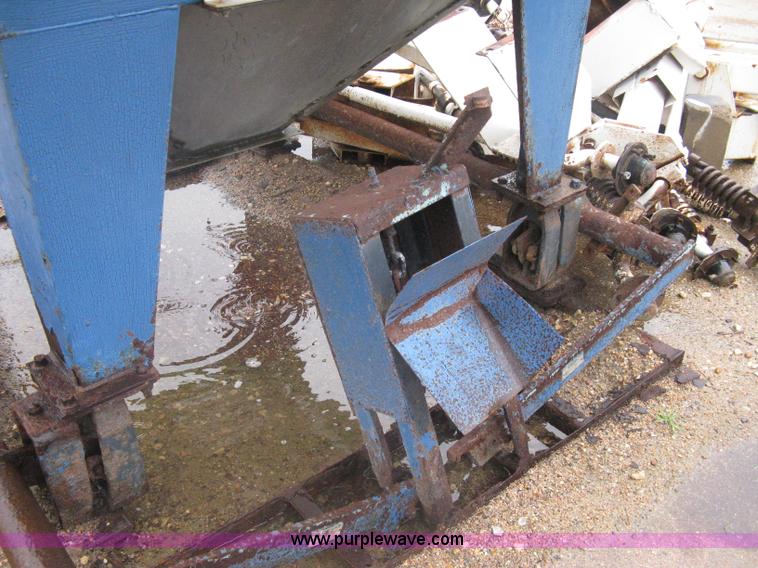 image for item A6135 Speed King five ton stainless steel fertilizer weigh hopper