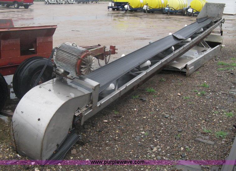 image for item A6136 Speed King 26' stainless steel fertilizer conveyor