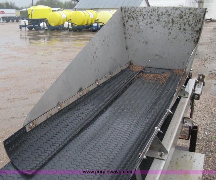 image for item A6136 Speed King 26' stainless steel fertilizer conveyor