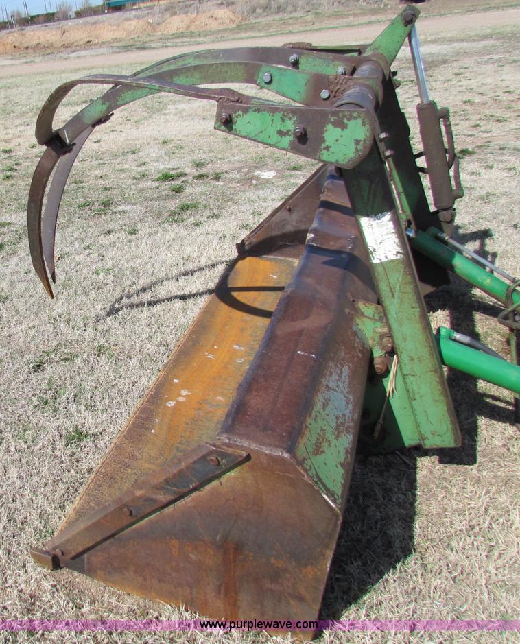 image for item B1070 John Deere 7' bucket