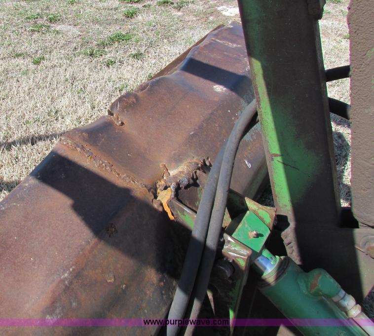image for item B1070 John Deere 7' bucket
