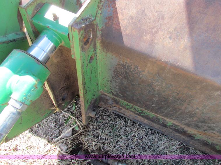 image for item B1070 John Deere 7' bucket