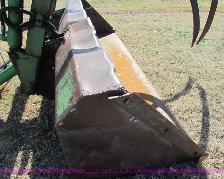 image for item B1070 John Deere 7' bucket