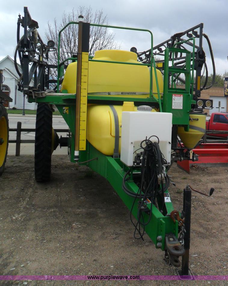 image for item B1091 2005 Top Air TA1200 sprayer