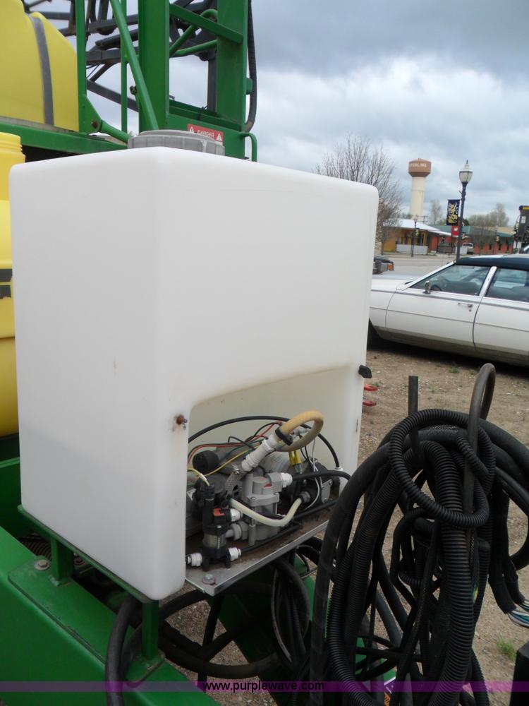 image for item B1091 2005 Top Air TA1200 sprayer