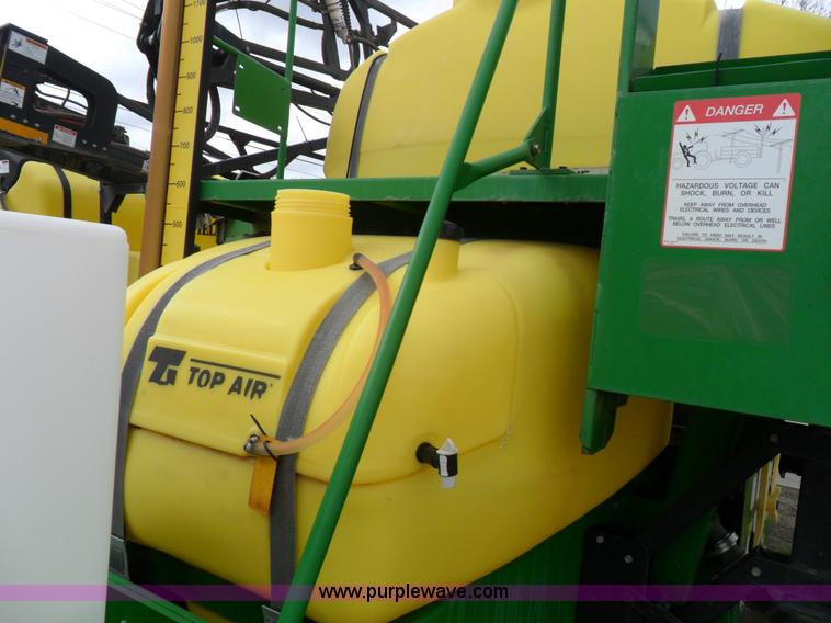 image for item B1091 2005 Top Air TA1200 sprayer