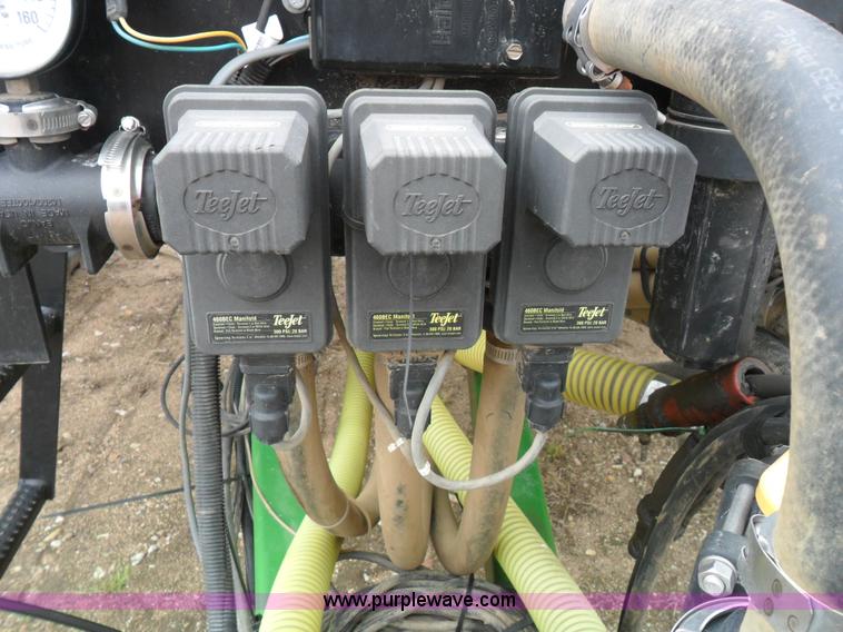 image for item B1092 2005 Bestway Field-Pro III sprayer
