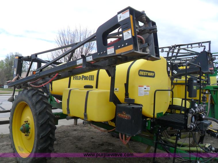 image for item B1092 2005 Bestway Field-Pro III sprayer
